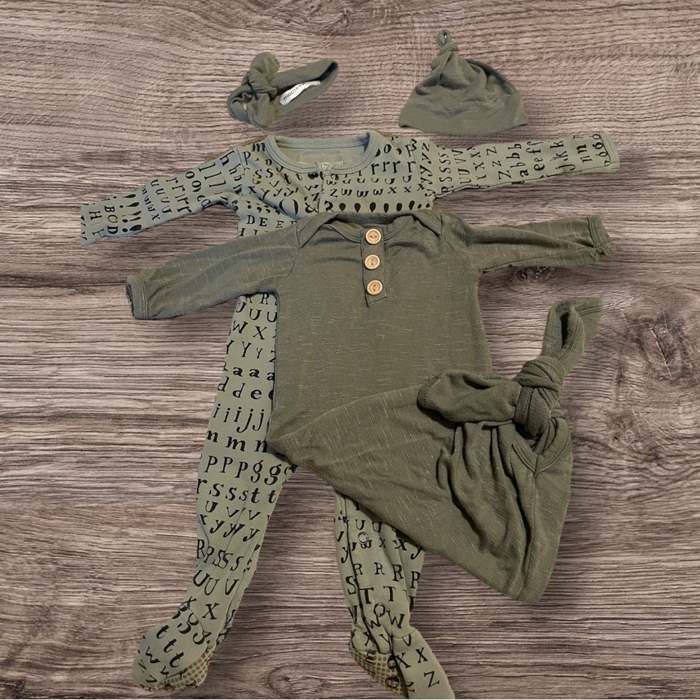 Sleeping Gown & Footed pajamas, Moose+Whale & L’ovedbaby